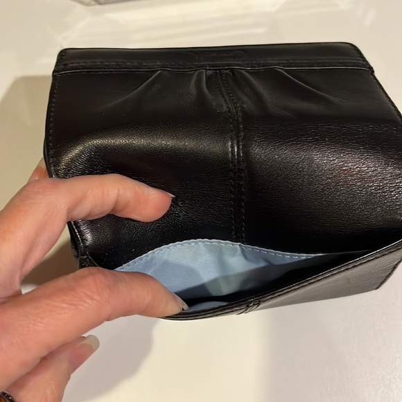 Coach Clutch Style Black Soft Leather Wallet w/Blue Fabric Inside ALMOST NEW - Picture 5 of 16